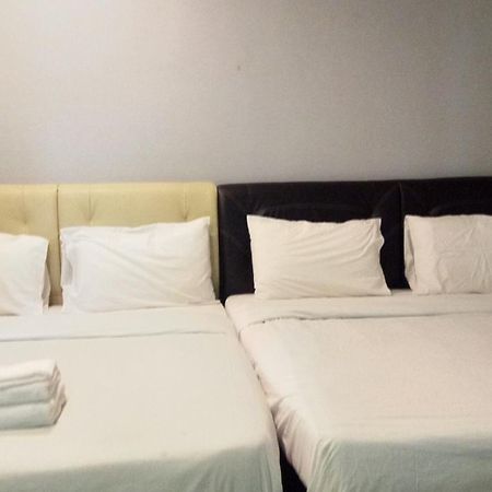 D lima beach inn Pantai Cenang  Bagian luar foto