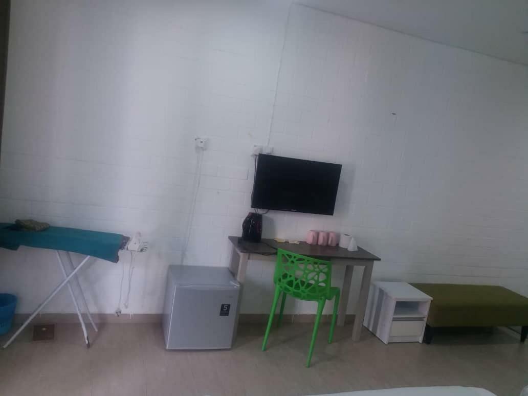 D lima beach inn Pantai Cenang  Bagian luar foto